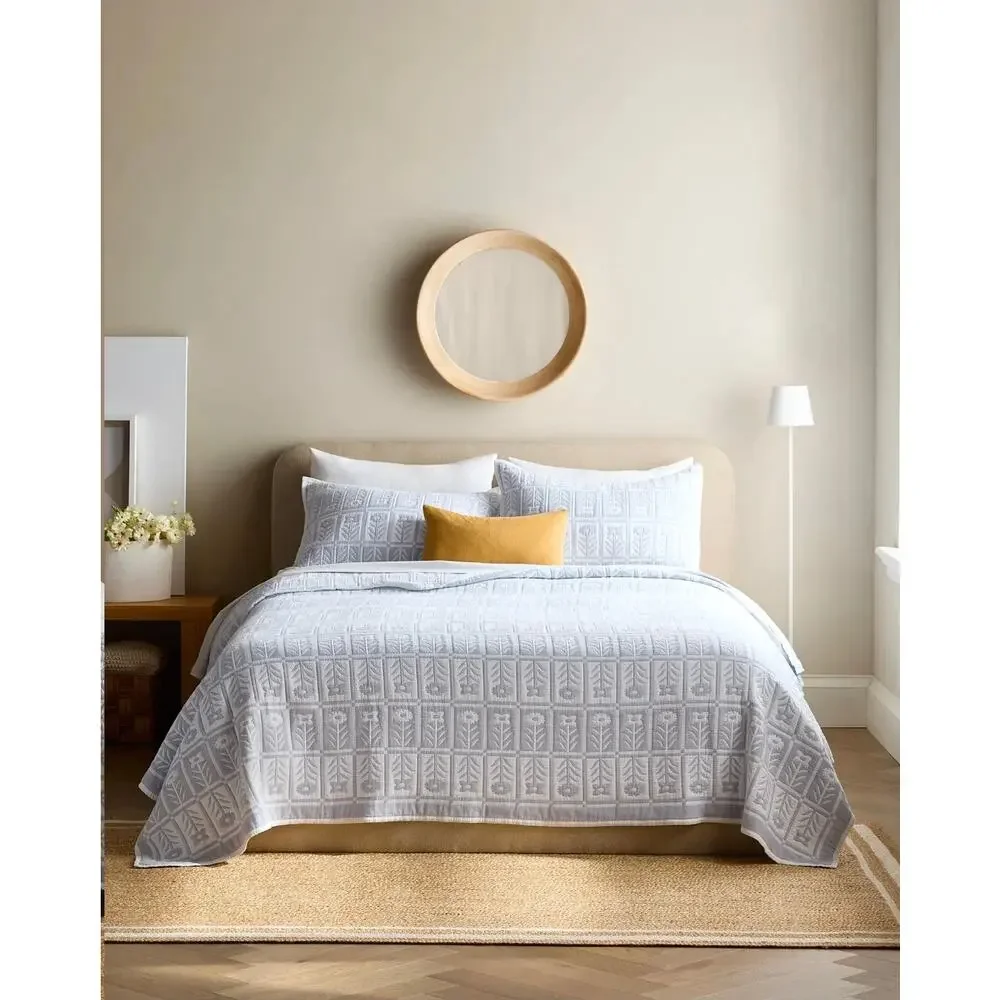 Quince Organic Cotton Jacquard Floral Coverlet Full / Queen Blue Fog $150 MSRP